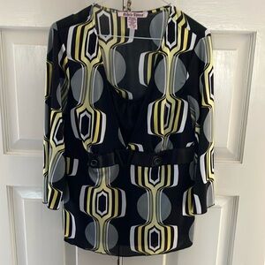 Stylish Black and Yellow Geometric Top